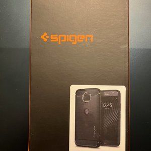 Motorola New NIB Spigen Moto G5S Plus phone case black